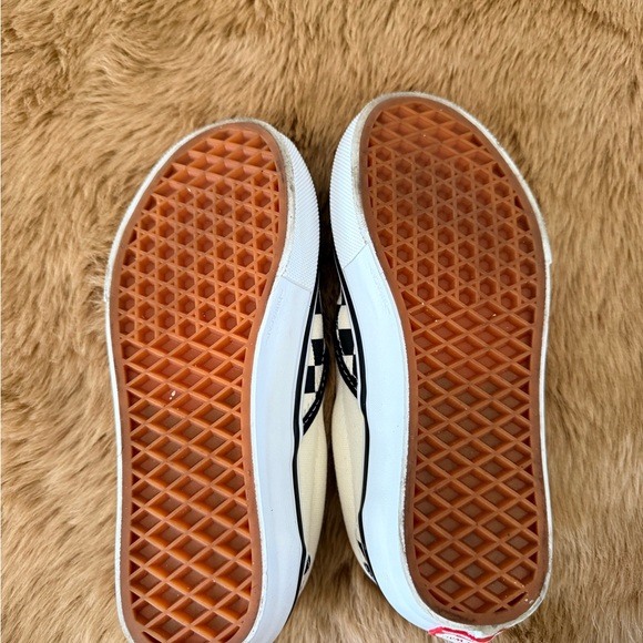 Classic Vans Black and White Checkerboard Slip-Ons size 3.5 (women’s 5!) - Picture 5 of 5